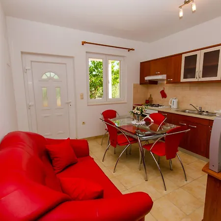 Ivana Apartamento *