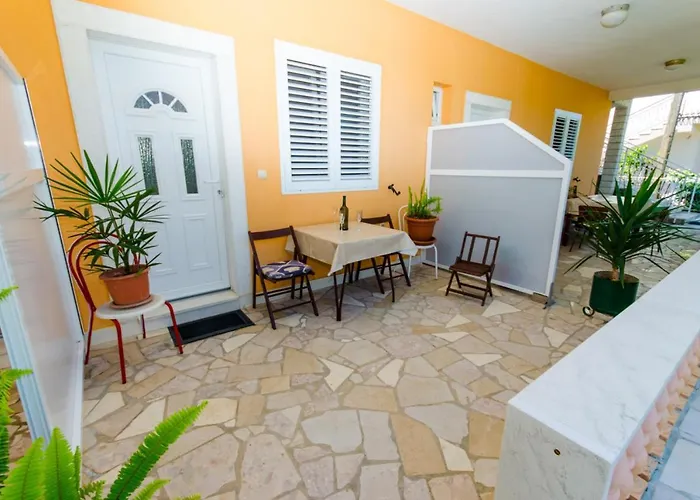 Ivana Apartman Trogir