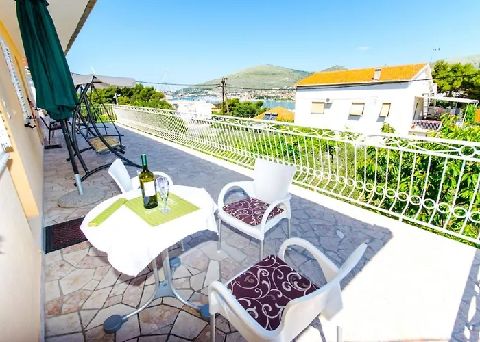 公寓 Ivana 特罗吉尔